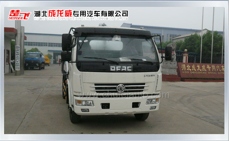 東風(fēng)多利卡吸污車(chē)