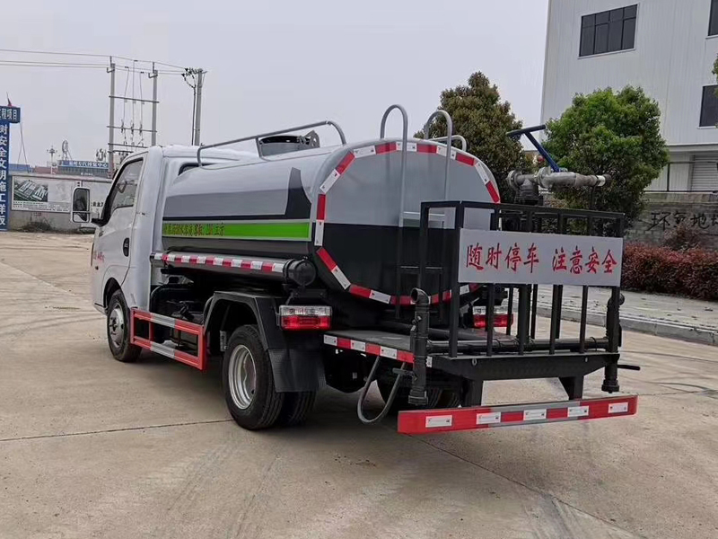 東風(fēng)途逸3噸灑水車