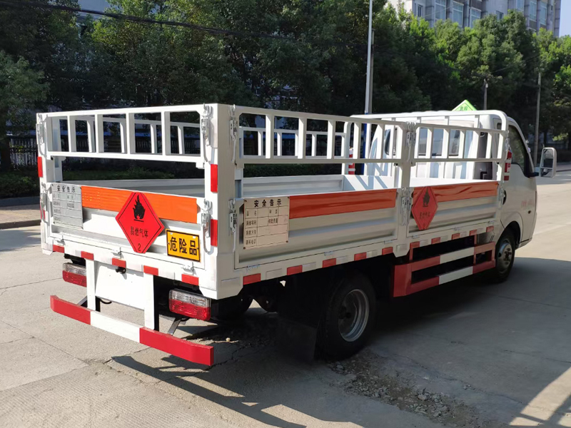 東風汽油3.1米氣瓶