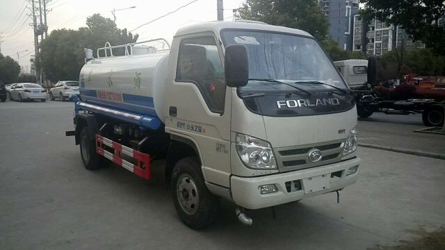 四川帝王潔具采購一臺福田五噸灑水車