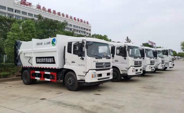 東風(fēng)天錦天龍壓縮式對接垃圾車發(fā)往江西南昌