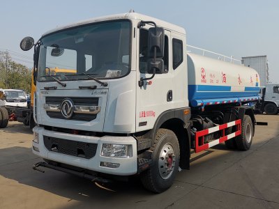 東風(fēng)D9國五排放標(biāo)準(zhǔn)15立方灑水車發(fā)往大連瓦房店