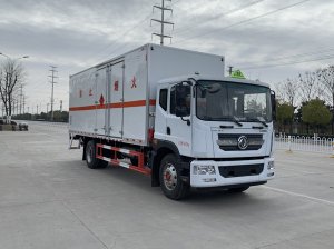 楚飛牌CLQ5180XRY6E型易燃液體廂式運(yùn)輸車(chē)