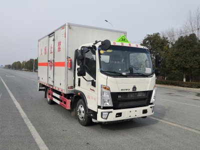 炎帝牌SZD5070XRGZ6型易燃固體廂式運(yùn)輸車