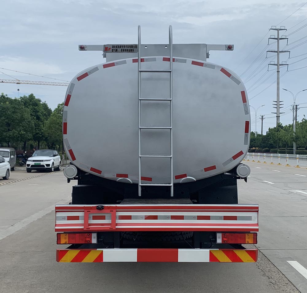 楚飛牌CLQ5310GPG6DJ型普通液體運(yùn)輸車