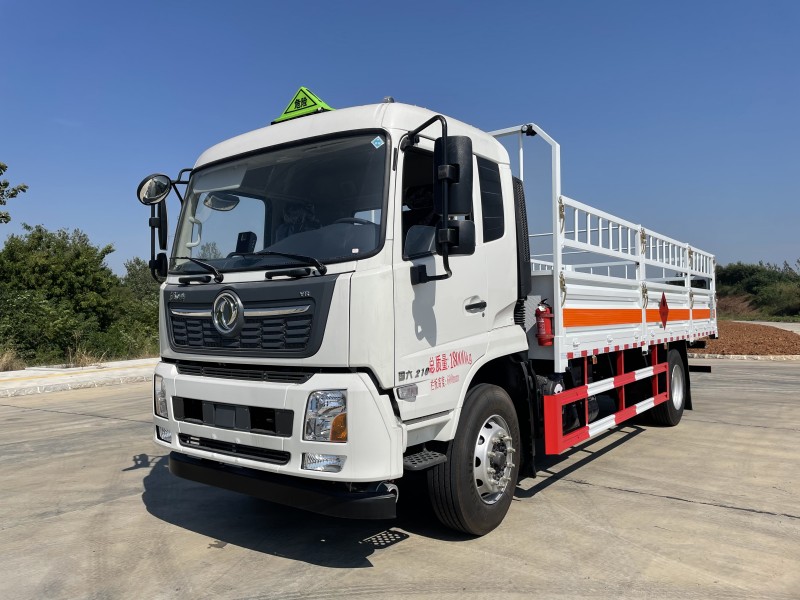 東風天錦6.7米氣瓶運輸車