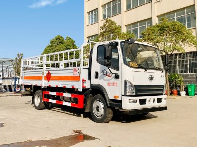 解放5.3米氣瓶運輸車